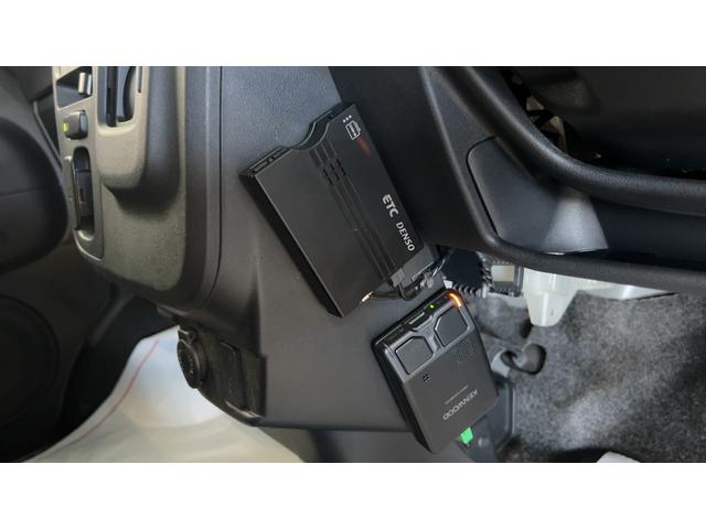 ハイゼットカーゴデッキバンＧ　ＳＡIIIダイハツ認定中古車ｌナビｌバックカメラｌキーレスｌドラレコｌアイドリングストップｌ電動ドアミラーｌパワーウィンドウｌ保証／整備付（茨城県）の中古車