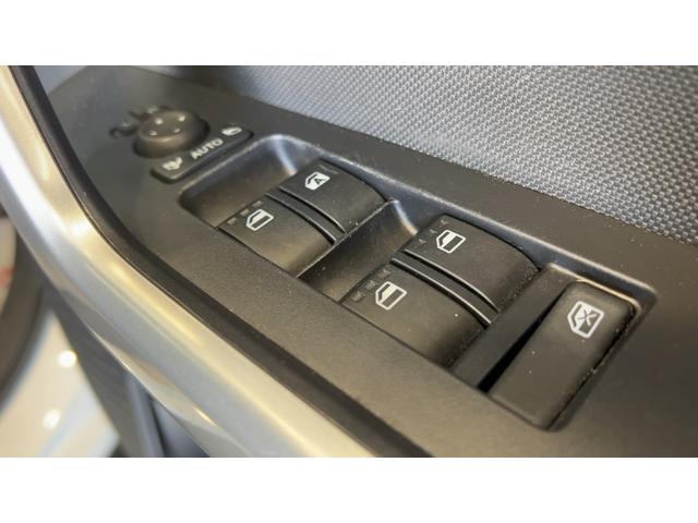 ロッキープレミアムダイハツ認定中古車|純正ナビ|バックカメラ|ETC|ドライブレコーダ|リモコンエンジンスタータ|シートヒーター|スマートキー|アダプティブクルーズ|オートエアコン|スマートアシスト|保証/整備付(茨城県)の中古車