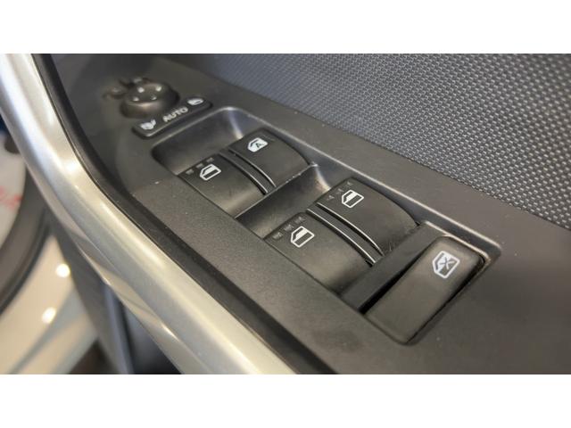 ロッキープレミアムＧ　ＨＥＶ（茨城県）の中古車