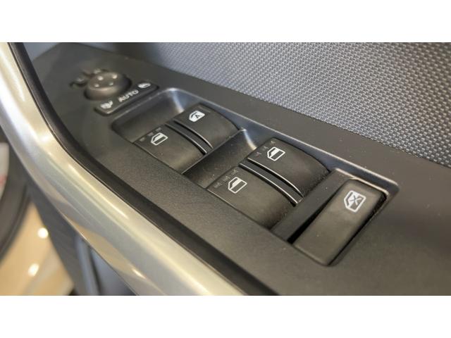 ロッキープレミアムＧ　ＨＥＶ（茨城県）の中古車