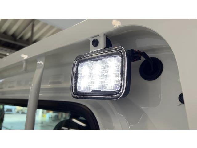 ハイゼットトラックスタンダード　農用スペシャルダイハツ認定中古車ｌＣＶＴｌ４ＷＤｌＨｉ−Ｌｏｗ切り替えｌＡＢＳｌ荷台ライトｌエアバッグｌエアコンｌコーナーセンサーｌスマートアシストｌ保証／整備付（茨城県）の中古車