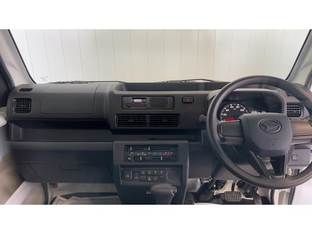 ハイゼットトラックスタンダード　農用スペシャルダイハツ認定中古車ｌＣＶＴｌ４ＷＤｌＨｉ−Ｌｏｗ切り替えｌＡＢＳｌ荷台ライトｌエアバッグｌエアコンｌコーナーセンサーｌスマートアシストｌ保証／整備付（茨城県）の中古車