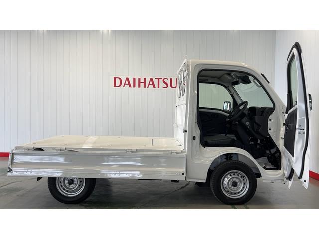 ハイゼットトラックスタンダード　農用スペシャルダイハツ認定中古車ｌＣＶＴｌ４ＷＤｌＡＢＳｌ荷台ライトｌエアバッグｌエアコンｌコーナーセンサーｌスマートアシストｌ保証／整備付（茨城県）の中古車