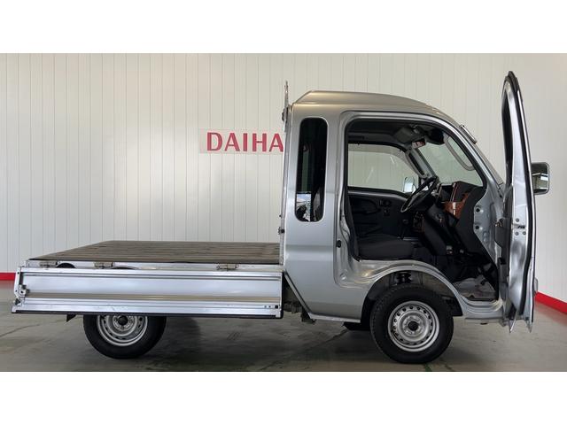 ハイゼットトラックジャンボＳＡIIIｔダイハツ認定中古車ｌ４ＡＴｌ４ＷＤｌＣＤラジオｌ荷台ライトｌエアバッグｌエアコンｌコーナーセンサーｌスマートアシストｌ保証／整備付（茨城県）の中古車