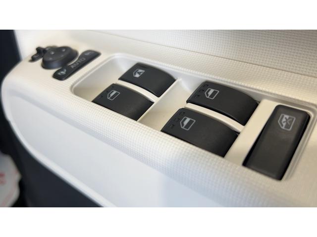 ムーヴキャンバスストライプスGダイハツ認定中古車l両側電動スライドドアl電動パーキングブレーキlLEDヘッドライトlシートヒーターlオートエアコンlスマートアシストl保証/整備付(茨城県)の中古車