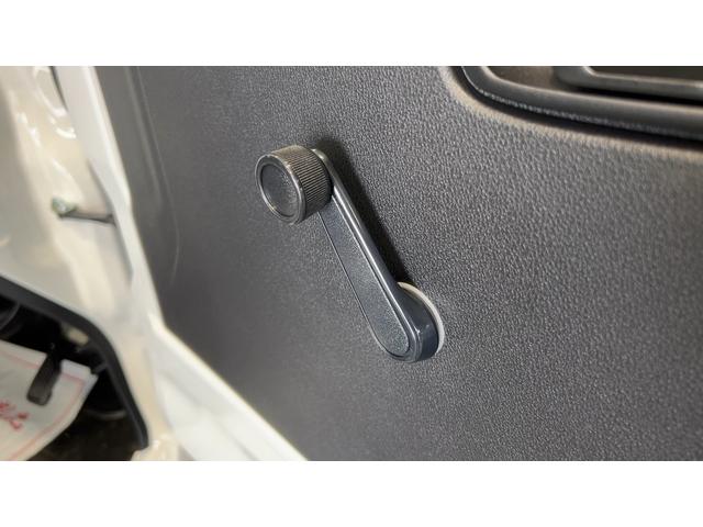 ハイゼットトラックスタンダードダイハツ認定中古車ｌ５ＭＴｌ４ＷＤｌＡＢＳｌエアバッグｌパワステｌエアコンｌコーナーセンサーｌスマートアシストｌ保証／整備付（茨城県）の中古車