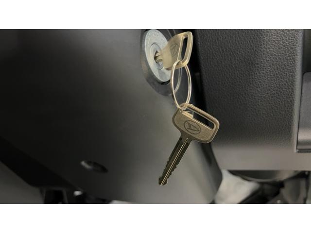 ハイゼットトラックスタンダード　農用スペシャルダイハツ認定中古車ｌＣＶＴｌ４ＷＤｌｌＡＢＳｌ荷台ライトｌエアバッグｌエアコンｌコーナーセンサーｌスマートアシストｌ保証／整備付（茨城県）の中古車