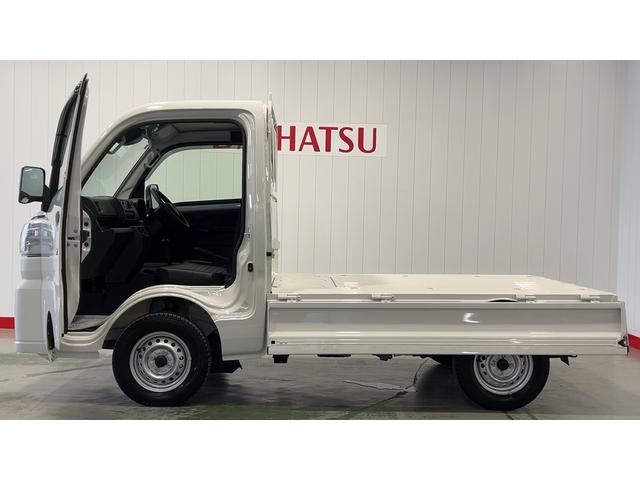 ハイゼットトラックスタンダード　農用スペシャルダイハツ認定中古車ｌＣＶＴｌ４ＷＤｌｌＡＢＳｌ荷台ライトｌエアバッグｌエアコンｌコーナーセンサーｌスマートアシストｌ保証／整備付（茨城県）の中古車