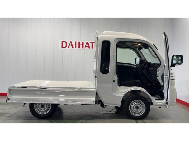 ハイゼットトラックジャンボエクストラダイハツ認定中古車ｌ５ＭＴｌ４ＷＤｌパワーウィンドウｌ電動格納ドアミラーｌ荷台ライトｌエアコンｌコーナーセンサーｌスマートアシストｌ保証／整備付（茨城県）の中古車