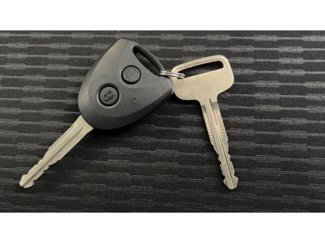 ハイゼットカーゴDXダイハツ認定中古車lキーレスlコーナーセンサーlスマートアシストlABSlエアバッグlエアコンlパワーウィンドウlリアスモークガラスl保証/整備付(茨城県)の中古車