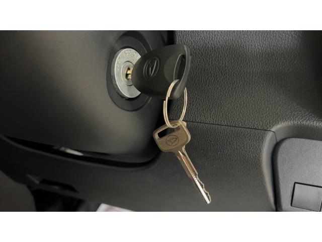 ハイゼットカーゴＤＸダイハツ認定中古車ｌキーレスｌコーナーセンサーｌスマートアシストｌＡＢＳｌエアバッグｌエアコンｌパワーウィンドウｌリアスモークガラスｌ保証／整備付（茨城県）の中古車
