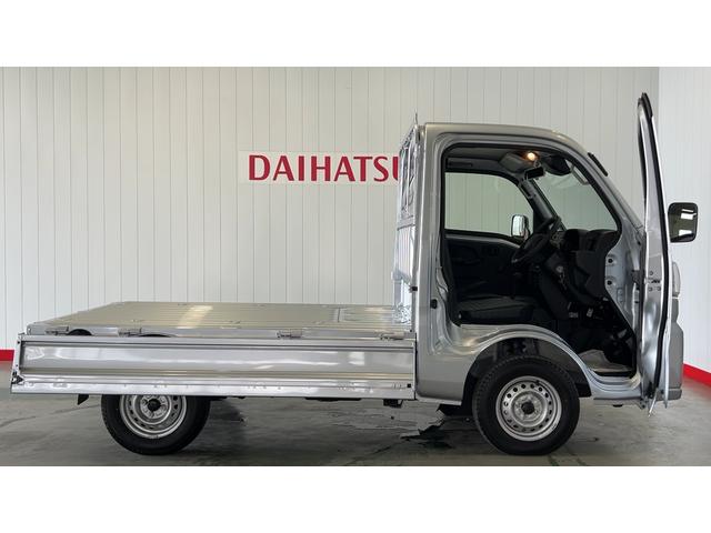 ハイゼットトラックスタンダード 農用スペシャルダイハツ認定中古車lCVTl4WDlHi−Low切り替えlABSl荷台ライトlエアバッグlエアコンlコーナーセンサーlスマートアシストl保証/整備付(茨城県)の中古車