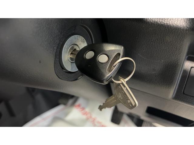 ハイゼットトラックエクストラSAIIItダイハツ認定中古車l5MTl4WDlパワーウィンドウlCDオーディオl荷台ライトlエアコンlLEDヘッドライトlフォグランプlキーレスlスマートアシストl保証/整備付(茨城県)の中古車