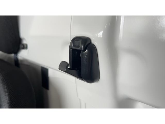 ハイゼットトラック多目的ダンプダイハツ認定中古車ｌ５ＭＴｌホイスト方式リンクアーム式ＰＴＯダンプｌ４ＷＤｌＨｉ−Ｌｏｗ切り替えｌＡＢＳｌ荷台ライトｌエアバッグｌエアコンｌコーナーセンサーｌスマートアシストｌ保証／整備付（茨城県）の中古車