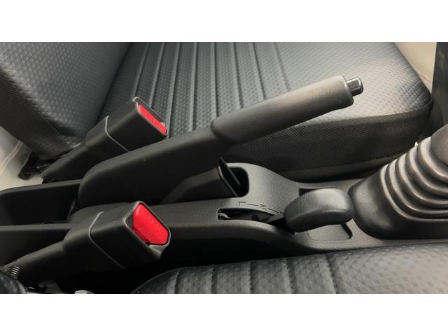 ハイゼットトラック多目的ダンプダイハツ認定中古車ｌ５ＭＴｌホイスト方式リンクアーム式ＰＴＯダンプｌ４ＷＤｌＨｉ−Ｌｏｗ切り替えｌＡＢＳｌ荷台ライトｌエアバッグｌエアコンｌコーナーセンサーｌスマートアシストｌ保証／整備付（茨城県）の中古車