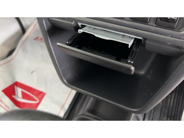キャリイトラックKCエアコン・パワステダイハツ認定中古車lオートマ車l4WDlエアコンlパワステlエアバッグlテールゲートチェーンlシガーライターl保証/整備付(茨城県)の中古車