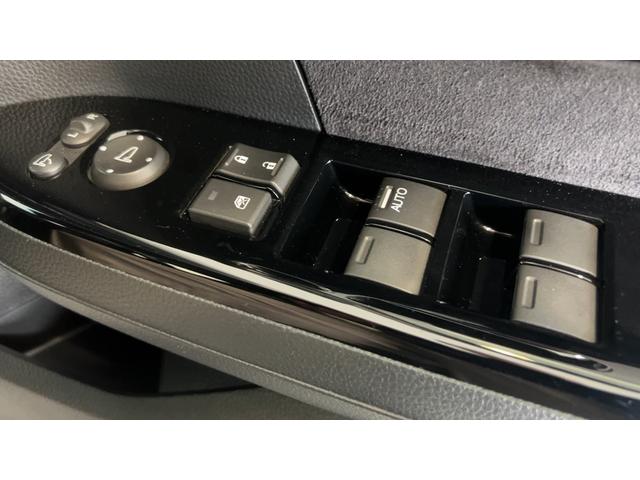 N−BOXカスタムLターボダイハツ認定中古車l雹害車lナビlドラレコlETClバックカメラl衝突被害軽減ブレーキlキーフリーlCVTlエアバッグlオートエアコンl保証/整備付(茨城県)の中古車
