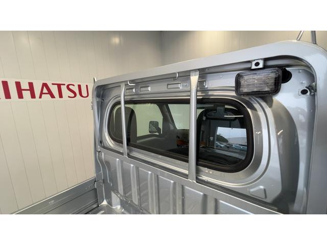 ハイゼットトラックスタンダード　農用スペシャルダイハツ認定中古車ｌＣＶＴｌ４ＷＤｌＨｉ−Ｌｏｗ切り替えｌＡＢＳｌ荷台ライトｌエアバッグｌエアコンｌコーナーセンサーｌスマートアシストｌ保証／整備付（茨城県）の中古車
