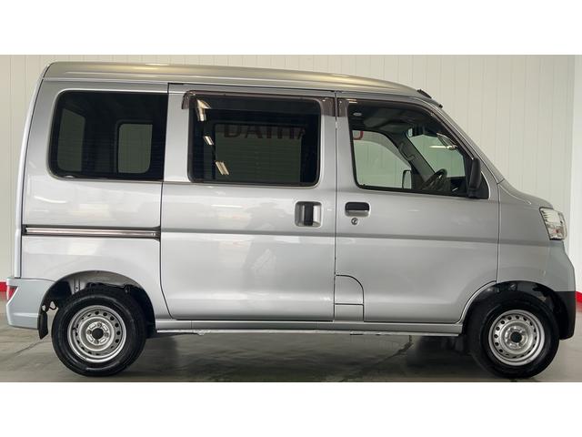 ハイゼットカーゴデラックスSAIIIダイハツ認定中古車lキーレスlコーナーセンサーlスマートアシストlABSlエアバッグlエアコンlパワーウィンドウlリアスモークガラスl保証/整備付(茨城県)の中古車