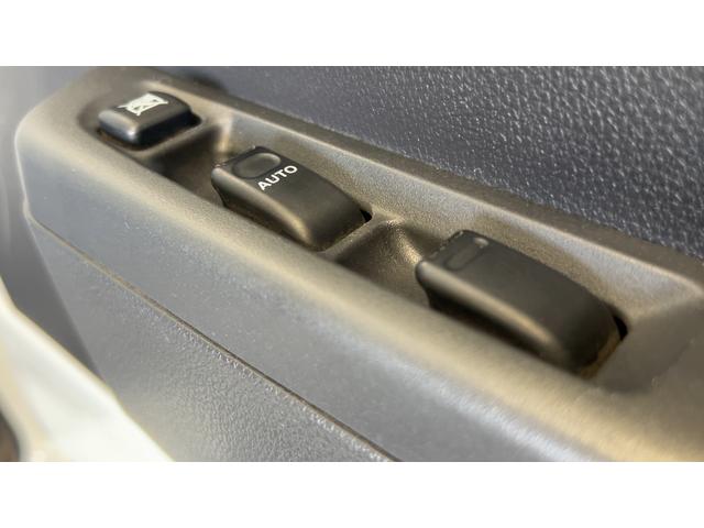 ハイゼットトラックスタンダードダイハツ認定中古車ｌハロゲンヘッドランプｌＡＴｌ４ＷＤｌＡＢＳｌエアバッグｌマニュアルエアコンｌＡＭ・ＦＭラジオｌ保証／整備付（茨城県）の中古車