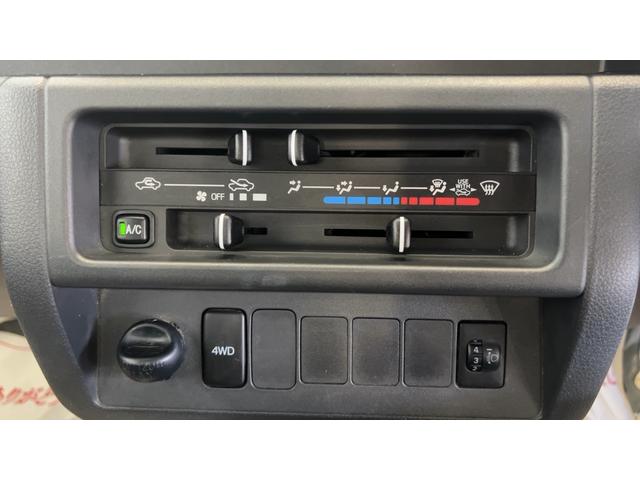 ハイゼットトラックスタンダードダイハツ認定中古車ｌハロゲンヘッドランプｌＡＴｌ４ＷＤｌＡＢＳｌエアバッグｌマニュアルエアコンｌＡＭ・ＦＭラジオｌ保証／整備付（茨城県）の中古車