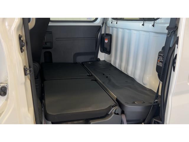 ハイゼットカーゴデッキバンＧダイハツ認定中古車ｌキーレスｌコーナーセンサーｌスマートアシストｌＡＢＳｌ４ＷＤｌエアバッグｌエアコンｌパワーウィンドウｌリアスライドドア・リアウィンドスモークガラスｌ保証／整備付（茨城県）の中古車