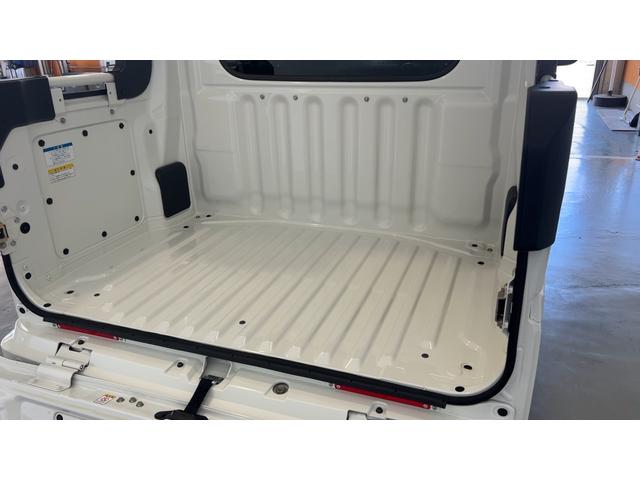 ハイゼットカーゴデッキバンＧダイハツ認定中古車ｌキーレスｌコーナーセンサーｌスマートアシストｌＡＢＳｌ４ＷＤｌエアバッグｌエアコンｌパワーウィンドウｌリアスライドドア・リアウィンドスモークガラスｌ保証／整備付（茨城県）の中古車