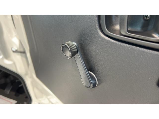 ハイゼットトラックスタンダード　農用スペシャルダイハツ認定中古車ｌＣＶＴｌ４ＷＤｌＨｉ−Ｌｏｗ切り替えｌＡＢＳｌ荷台ライトｌエアバッグｌエアコンｌコーナーセンサーｌスマートアシストｌ保証／整備付（茨城県）の中古車