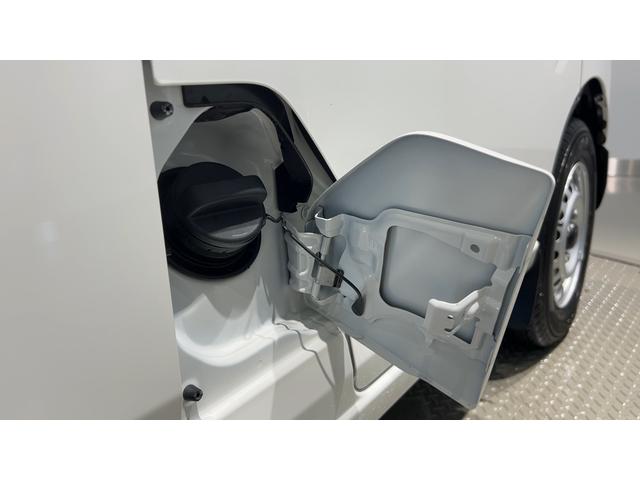 ハイゼットカーゴＤＸダイハツ認定中古車ｌキーレスｌコーナーセンサーｌスマートアシストｌＡＢＳｌエアバッグｌエアコンｌパワーウィンドウｌリアスモークガラスｌ保証／整備付（茨城県）の中古車