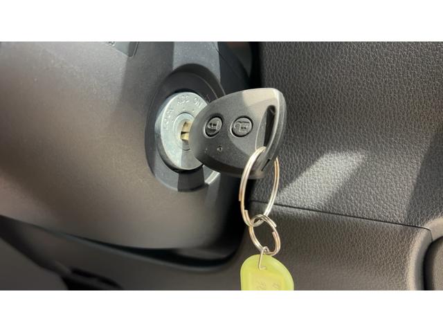 ハイゼットカーゴＤＸダイハツ認定中古車ｌキーレスｌコーナーセンサーｌスマートアシストｌＡＢＳｌエアバッグｌエアコンｌパワーウィンドウｌリアスモークガラスｌ保証／整備付（茨城県）の中古車