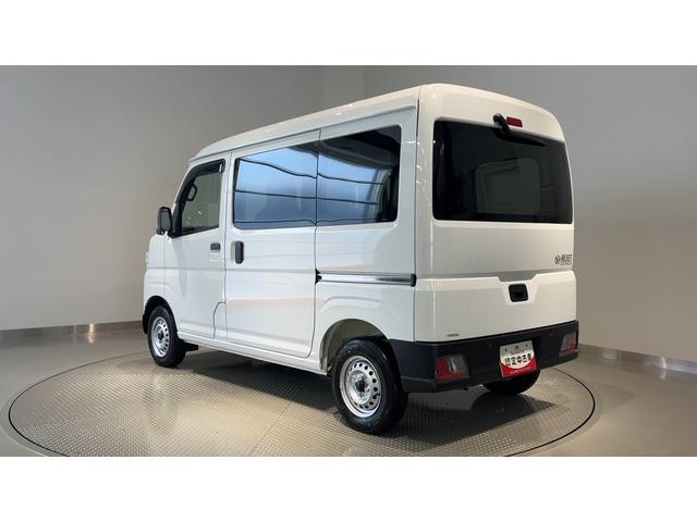 ハイゼットカーゴＤＸダイハツ認定中古車ｌキーレスｌコーナーセンサーｌスマートアシストｌＡＢＳｌエアバッグｌエアコンｌパワーウィンドウｌリアスモークガラスｌ保証／整備付（茨城県）の中古車