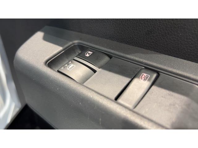 ハイゼットカーゴＤＸダイハツ認定中古車ｌキーレスｌコーナーセンサーｌスマートアシストｌＡＢＳｌエアバッグｌエアコンｌパワーウィンドウｌリアスモークガラスｌ保証／整備付（茨城県）の中古車