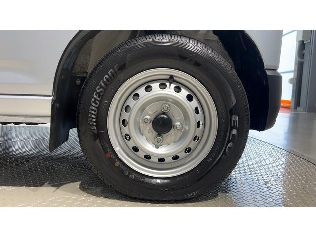 ハイゼットカーゴDXダイハツ認定中古車lキーレスlコーナーセンサーlスマートアシストlABSlエアバッグlエアコンlパワーウィンドウlリアスモークガラスl保証/整備付(茨城県)の中古車