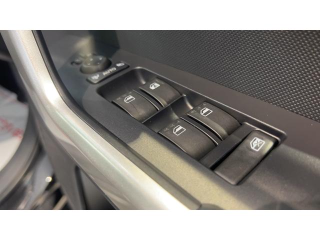 ロッキープレミアムG HEVダイハツ認定中古車l純正9インチナビlバックカメラlドライブレコーダーlクルーズコントロールlシートヒーターlキーフリーl電動パーキングブレーキlオートエアコンlスマートアシストl保証/整備付(茨城県)の中古車