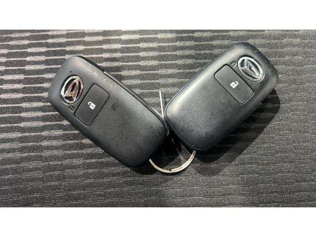 ハイゼットカーゴデッキバンＧダイハツ認定中古車ｌキーレスｌコーナーセンサーｌスマートアシストｌＡＢＳｌ２ＷＤｌエアバッグｌエアコンｌパワーウィンドウｌリアスライドドア・リアウィンドスモークガラスｌ保証／整備付（茨城県）の中古車