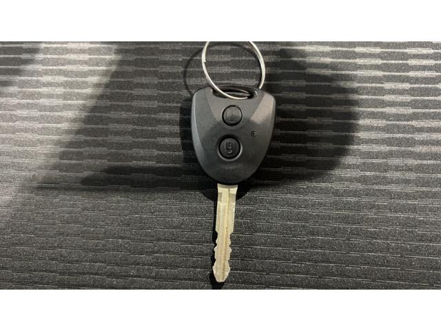 ハイゼットカーゴＤＸダイハツ認定中古車ｌキーレスｌコーナーセンサーｌスマートアシストｌＡＢＳｌエアバッグｌエアコンｌパワーウィンドウｌリアスモークガラスｌ保証／整備付（茨城県）の中古車