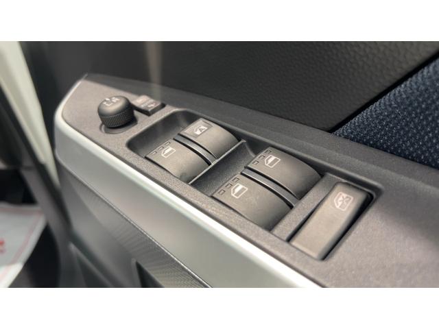 トールカスタムGダイハツ認定中古車lLEDヘッドライトl両側電動スライドドアl電動パーキングブレーキlコーナーセンサーlスマートアシストl保証/整備付(茨城県)の中古車
