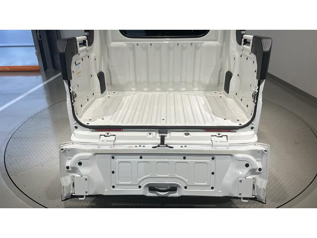 ハイゼットカーゴデッキバンGダイハツ認定中古車lキーレスlコーナーセンサーlスマートアシストlABSl2WDlエアバッグlエアコンlパワーウィンドウlリアスライドドア・リアウィンドスモークガラスl保証/整備付(茨城県)の中古車
