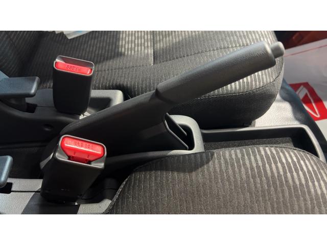 ハイゼットカーゴＤＸダイハツ認定中古車ｌキーレスｌコーナーセンサーｌスマートアシストｌＡＢＳｌエアバッグｌエアコンｌパワーウィンドウｌリアスモークガラスｌ保証／整備付（茨城県）の中古車