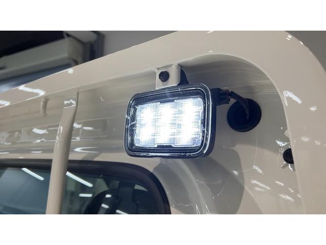 ハイゼットトラックスタンダード　農用スペシャルダイハツ認定中古車ｌ４ＷＤｌ５ＭＴｌＨｉ−Ｌｏｗ切り替えｌＡＢＳｌ荷台ライトｌエアバッグｌエアコンｌコーナーセンサーｌスマートアシストｌ保証／整備付（茨城県）の中古車