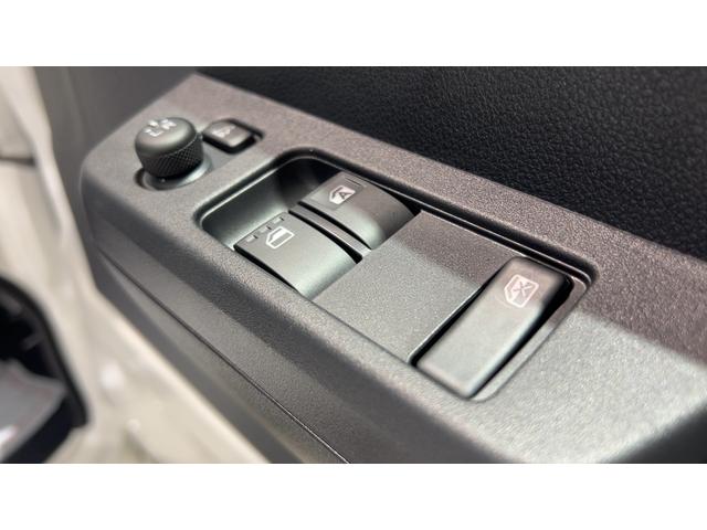 ハイゼットトラックスタンダード　農用スペシャルダイハツ認定中古車ｌ４ＷＤｌ５ＭＴｌＨｉ−Ｌｏｗ切り替えｌＡＢＳｌ荷台ライトｌエアバッグｌエアコンｌコーナーセンサーｌスマートアシストｌ保証／整備付（茨城県）の中古車