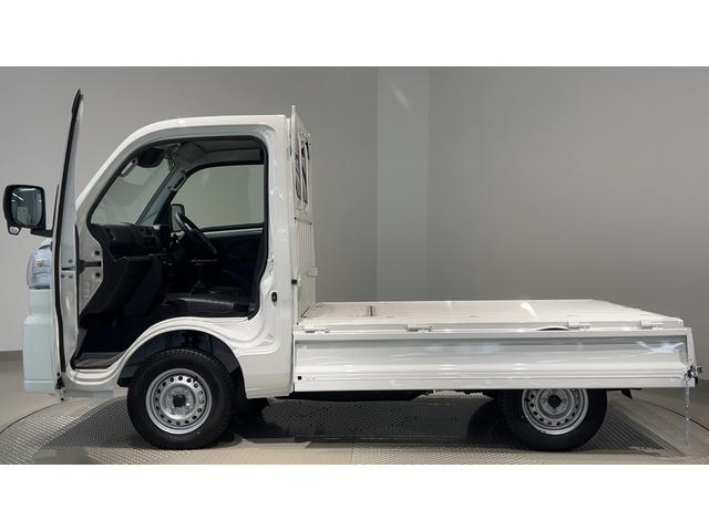 ハイゼットトラックスタンダード　農用スペシャルダイハツ認定中古車ｌ４ＷＤｌ５ＭＴｌＨｉ−Ｌｏｗ切り替えｌＡＢＳｌ荷台ライトｌエアバッグｌエアコンｌコーナーセンサーｌスマートアシストｌ保証／整備付（茨城県）の中古車