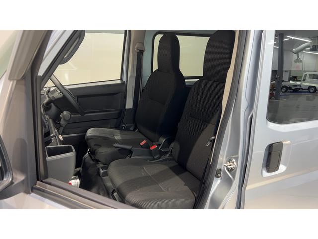 ハイゼットカーゴDXダイハツ認定中古車lCVTlキーレスエントリーlコーナーセンサーlスマートアシストlABSlエアバッグlマニュアルエアコンlパワーウィンドウlリアスモークガラスlAMラジオl保証/整備付(茨城県)の中古車