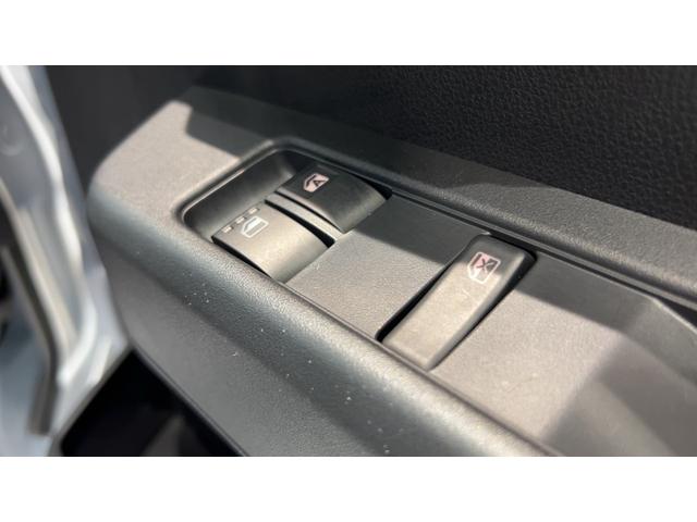 ハイゼットカーゴDXダイハツ認定中古車lCVTlキーレスエントリーlコーナーセンサーlスマートアシストlABSlエアバッグlマニュアルエアコンlパワーウィンドウlリアスモークガラスlAMラジオl保証/整備付(茨城県)の中古車