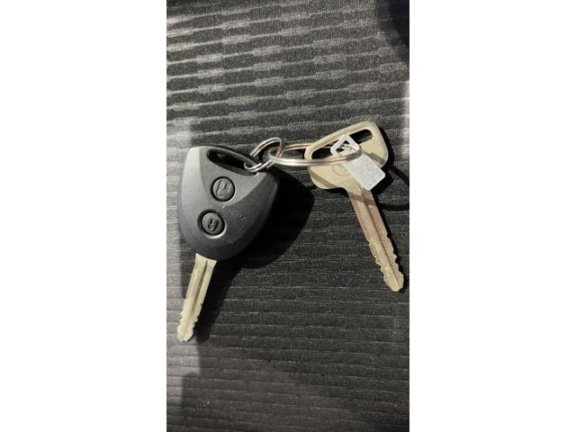 ハイゼットカーゴDXダイハツ認定中古車lCVTlキーレスエントリーlコーナーセンサーlスマートアシストlABSlエアバッグlマニュアルエアコンlパワーウィンドウlリアスモークガラスlAMラジオl保証/整備付(茨城県)の中古車