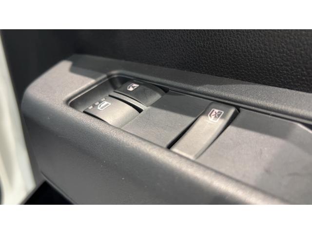 ハイゼットカーゴDXダイハツ認定中古車lCVTlキーレスエントリーlコーナーセンサーlスマートアシストlABSlエアバッグlマニュアルエアコンlパワーウィンドウlリアスモークガラスlAMラジオl保証/整備付(茨城県)の中古車