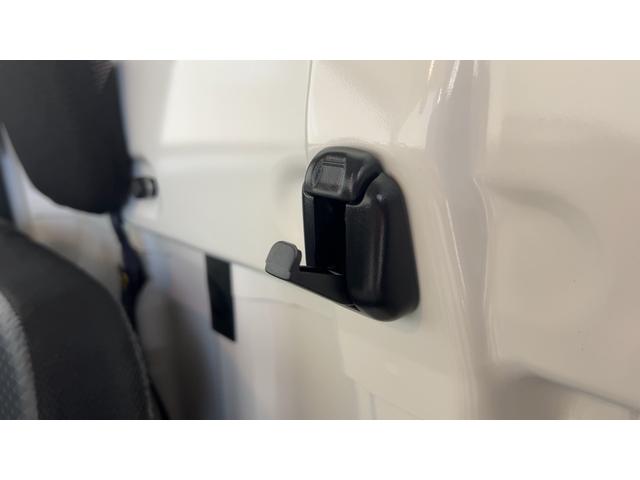 ハイゼットトラックスタンダードダイハツ認定中古車ｌＣＶＴｌ４ＷＤｌＡＢＳｌエアバッグｌエアコンｌパワーステアリングｌカーラジオｌコーナーセンサーｌスマートアシストｌ横滑り防止機能ｌ駆動力確保機能ｌアイドリングストップｌ保証／整備付（茨城県）の中古車