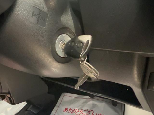 ハイゼットカーゴデラックスＳＡIIIダイハツ認定中古車ｌＣＶＴｌキーレスエントリーｌコーナーセンサーｌスマートアシストｌＡＢＳｌエアバッグｌマニュアルエアコンｌパワーウィンドウｌＡＭラジオｌ保証／整備付（茨城県）の中古車