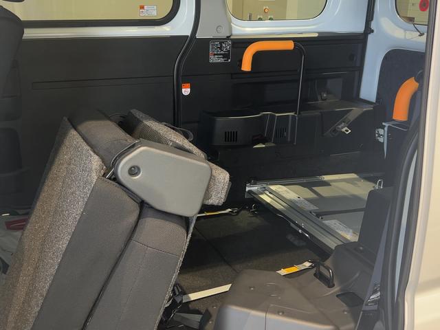 ハイゼットカーゴアトレースローパーダイハツ認定中古車lCVTl両側電動スライドドアlキーフリーシステムlオートエアコンlコーナーセンサーlスマートアシストlABSlエアバッグlパワーウィンドウlリアスモークガラスl保証/整備付(茨城県)の中古車