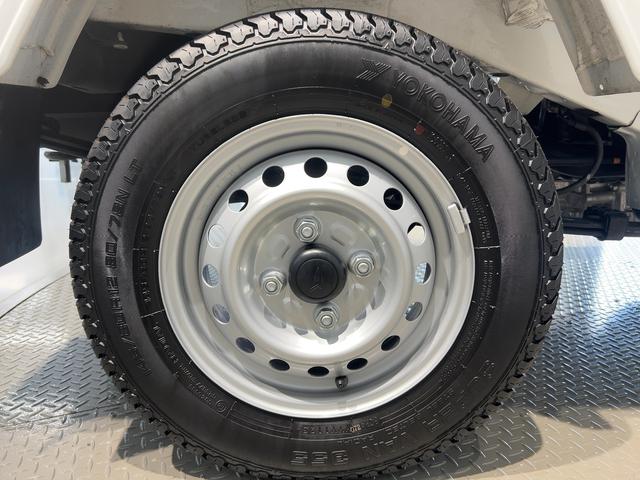 ハイゼットトラックジャンボエクストラダイハツ認定中古車ｌＣＶＴｌ４ＷＤｌパワーウィンドウｌアイドリングストップｌ横滑り防止機能ｌ駆動力確保機能ｌ電動格納ドアミラーｌ荷台ライトｌエアコンｌコーナーセンサーｌスマートアシストｌ保証／整備付（茨城県）の中古車